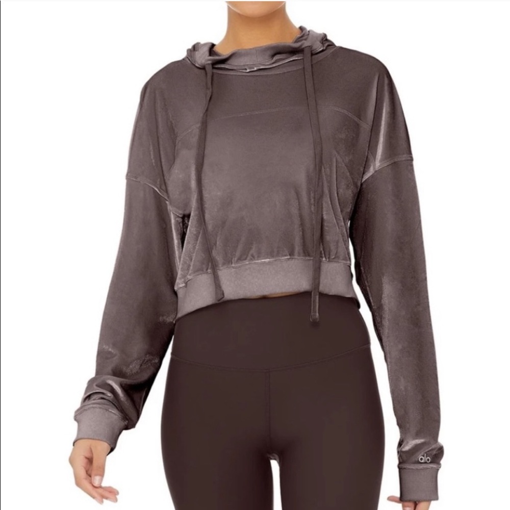 NWT Alo Yoga Layer Long Sleeve Top